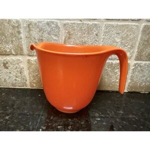 Rubbermaid Orange Measuring Bowl 1.5 Qt 6 Cup Grip N Mix 2661 Vintage Plastic